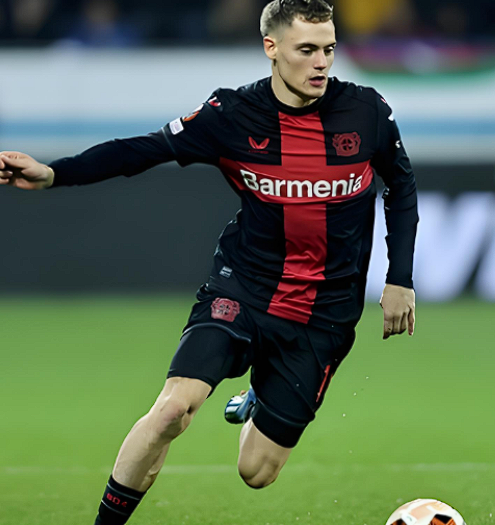 拜仁总监埃贝尔谈引援：维尔茨与迪亚斯抉择背后的考量