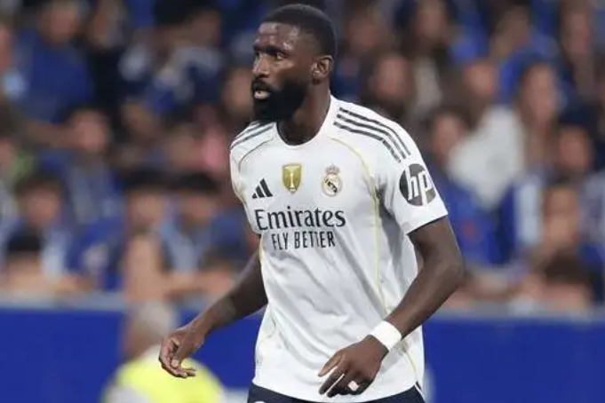 吕迪格谈犯规反思与世界杯展望：以坚韧之姿重塑德国战车